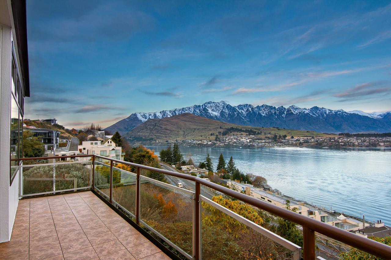 Earnslaw Villa With Lake View Queenstown Exterior photo